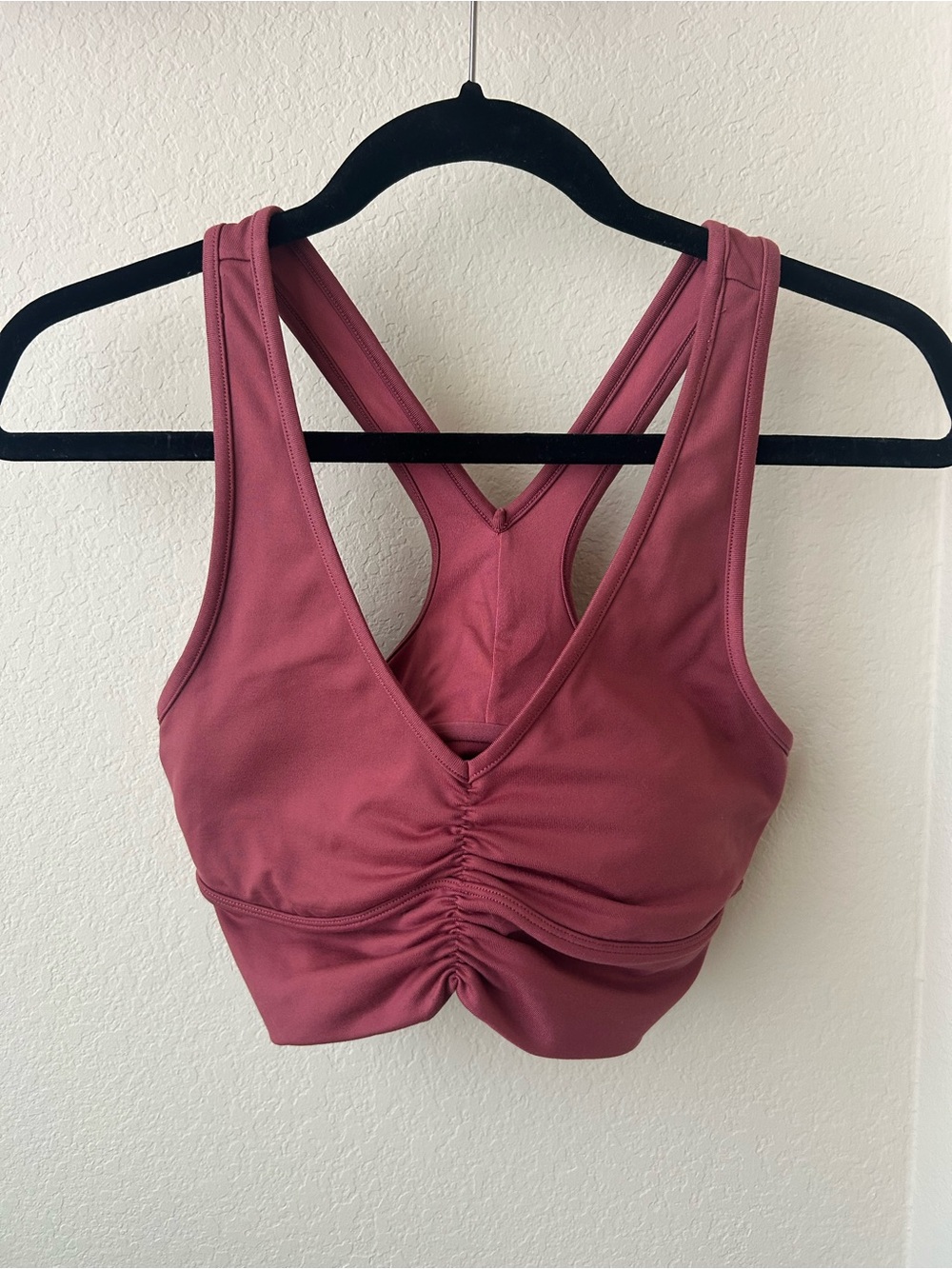 ALO Yoga Ruched V-Neck Sports Bra in Dusty Rose
